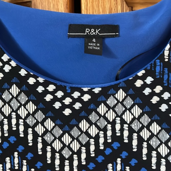 Size 4 - Picture 2 of 6